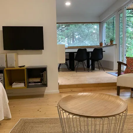 Semesterbostad Loumaset-agreable Petite Maison-garrigues De